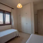 2 υπνοδωματίων 50μ από τη θάλασσα Lejlighed *