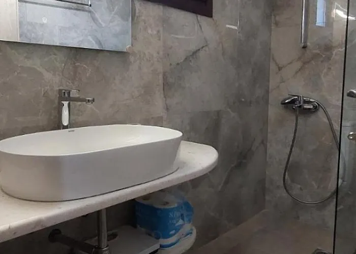 Διαμέρισμα 2 Υπνοδωματίων 50Μ Από Τη Θάλασσα *