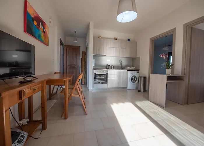 Διαμέρισμα 2 Υπνοδωματίων 50Μ Από Τη Θάλασσα * 希维利